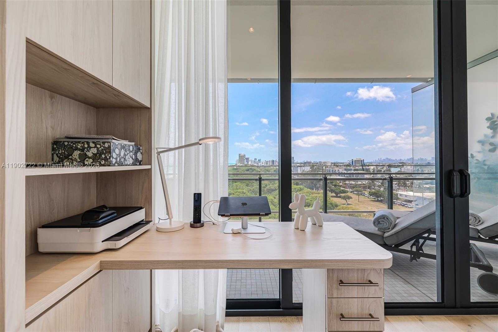 Imagen de Pequeño Objeto