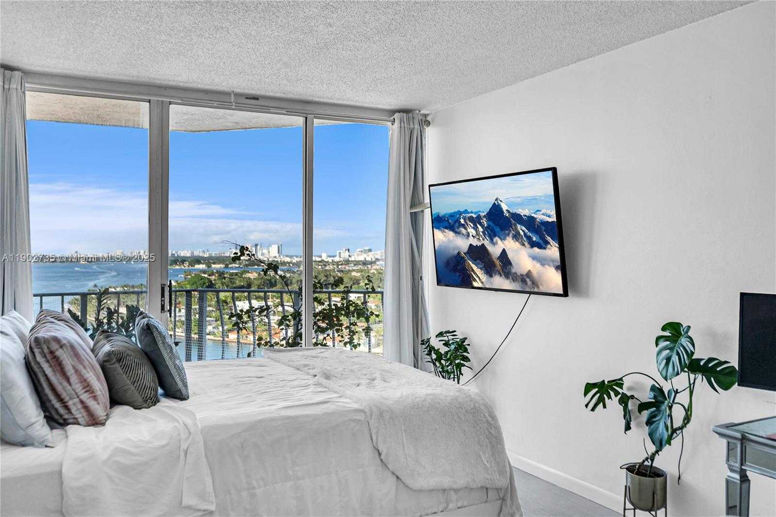 Small Image of 7601 EAST TREASURE DR #2412, North Bay Village Number 8