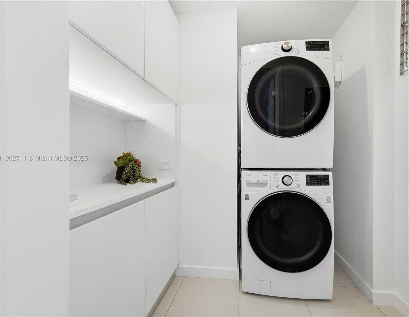 Small Image of 3301 NORTH EAST 1ST AVE #H2804, Miami Number 38