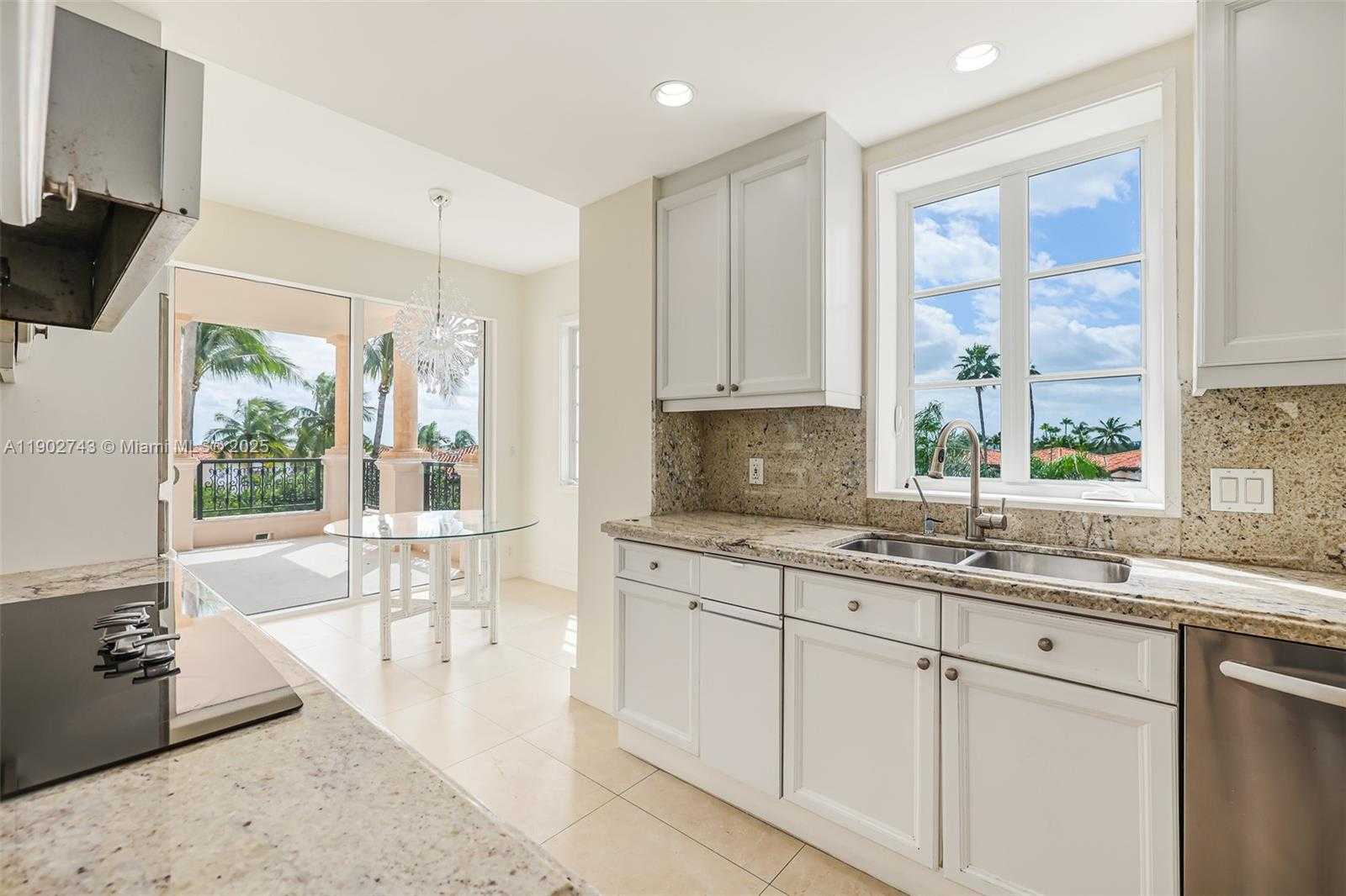 Small Image of 19236 FISHER ISLAND DR #19236, Miami Beach Number 11