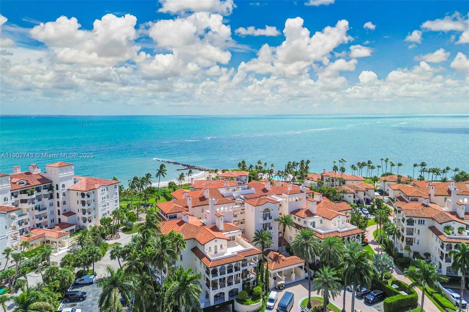 Small Image of 19236 FISHER ISLAND DR #19236, Miami Beach Number 2