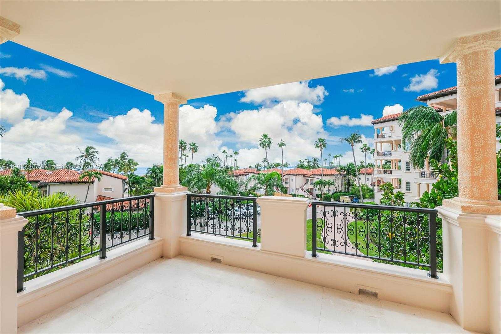 Small Image of 19236 FISHER ISLAND DR #19236, Miami Beach Number 21