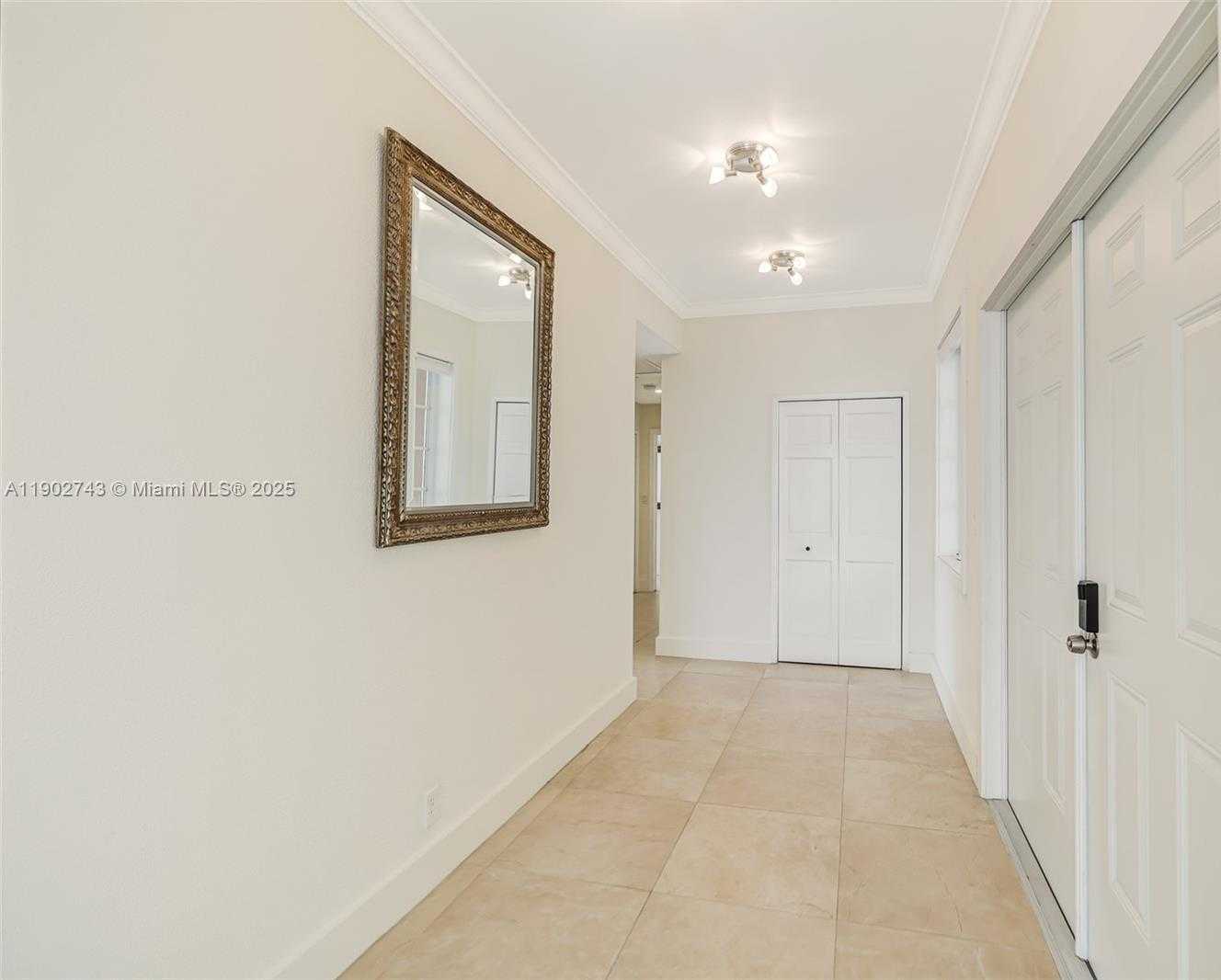 Small Image of 19236 FISHER ISLAND DR #19236, Miami Beach Number 26