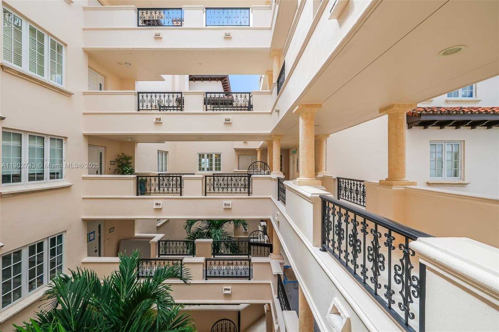 Small Image of 19236 FISHER ISLAND DR #19236, Miami Beach Number 3