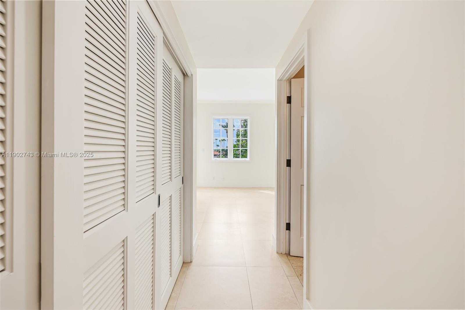 Small Image of 19236 FISHER ISLAND DR #19236, Miami Beach Number 30