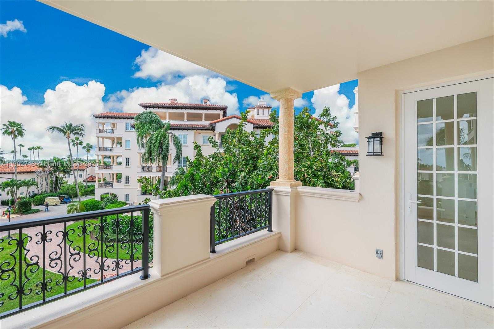 Small Image of 19236 FISHER ISLAND DR #19236, Miami Beach Number 32
