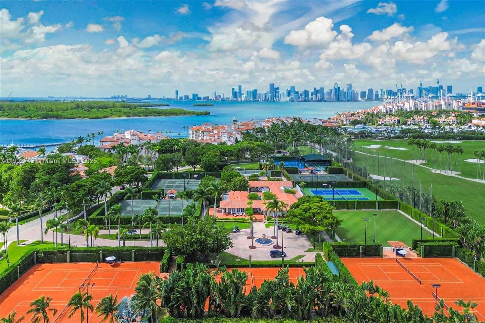 Small Image of 19236 FISHER ISLAND DR #19236, Miami Beach Number 43