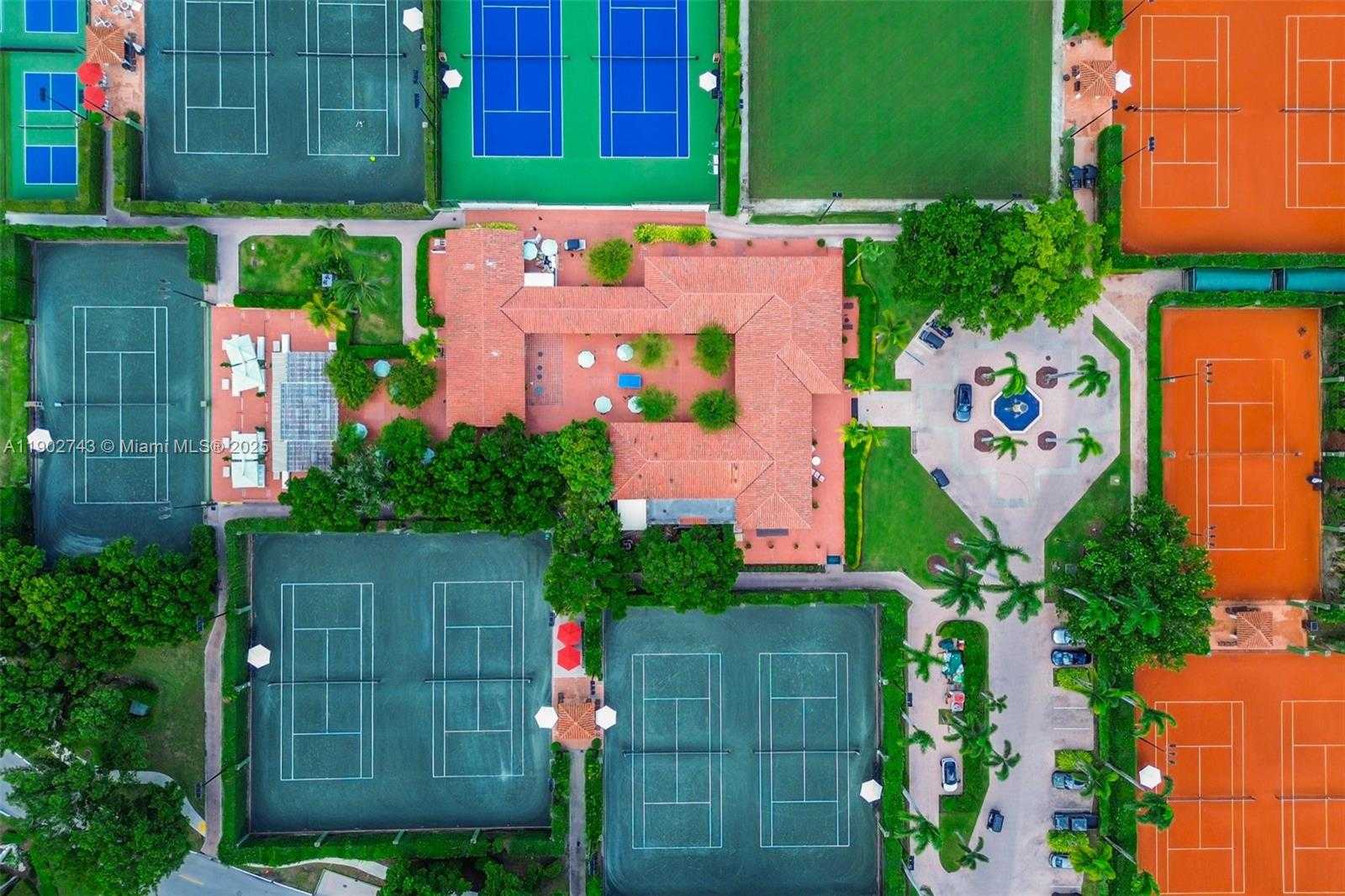 Small Image of 19236 FISHER ISLAND DR #19236, Miami Beach Number 44