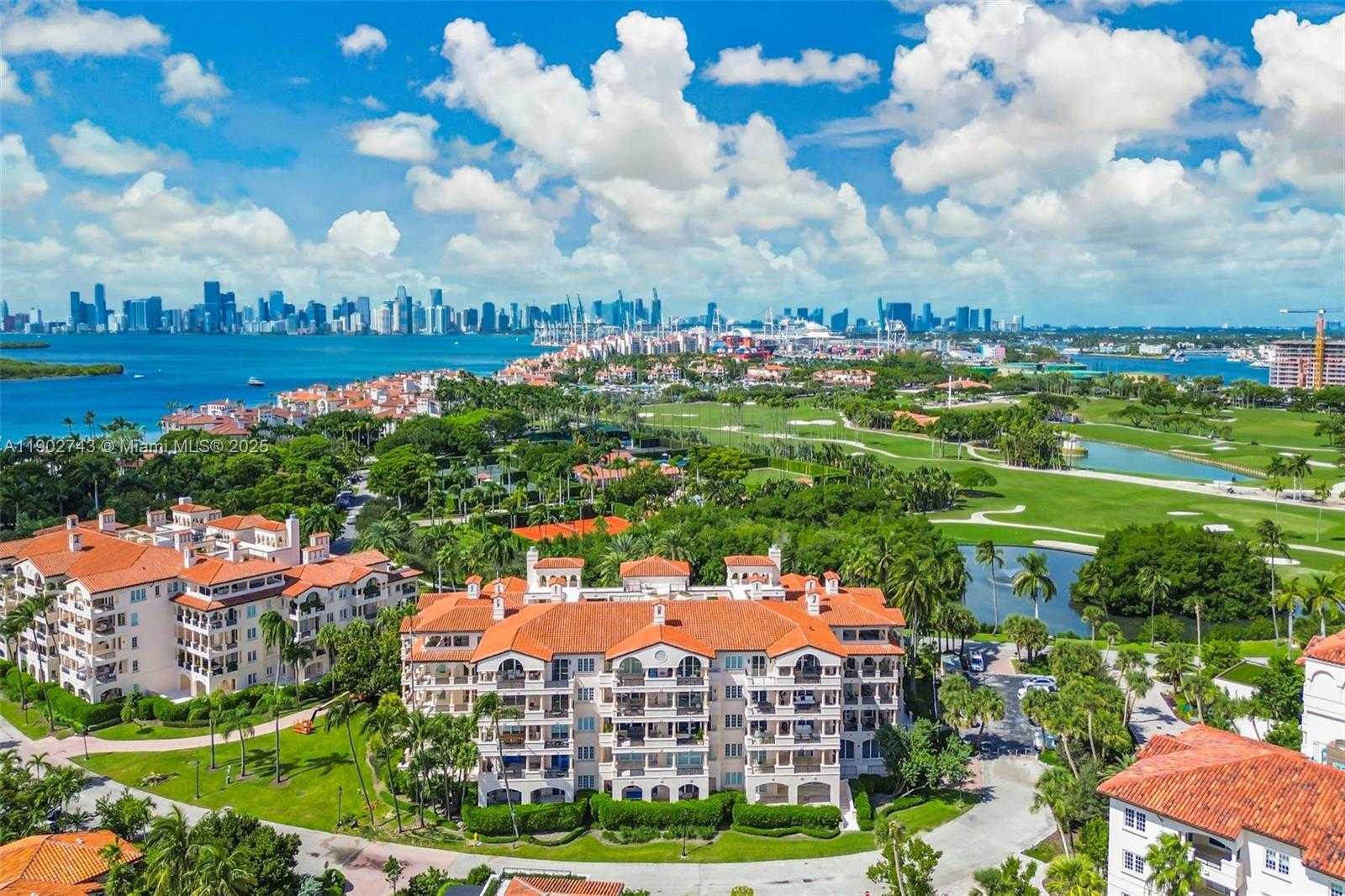 Small Image of 19236 FISHER ISLAND DR #19236, Miami Beach Number 45