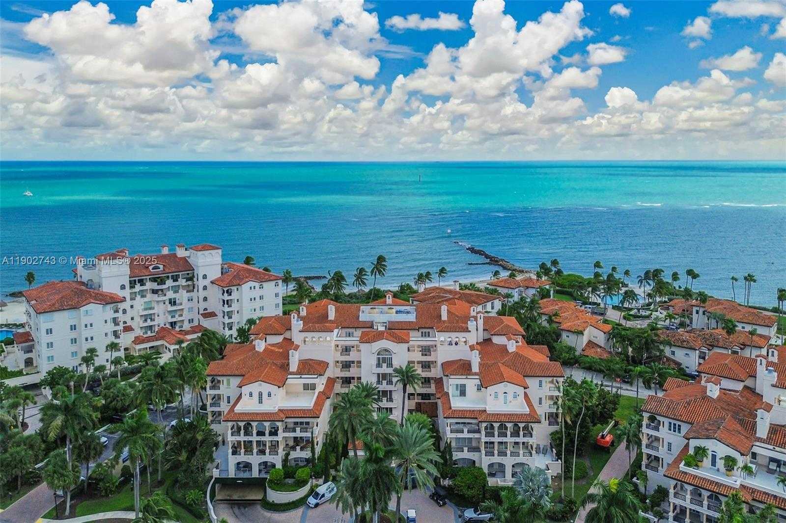 Small Image of 19236 FISHER ISLAND DR #19236, Miami Beach Number 48