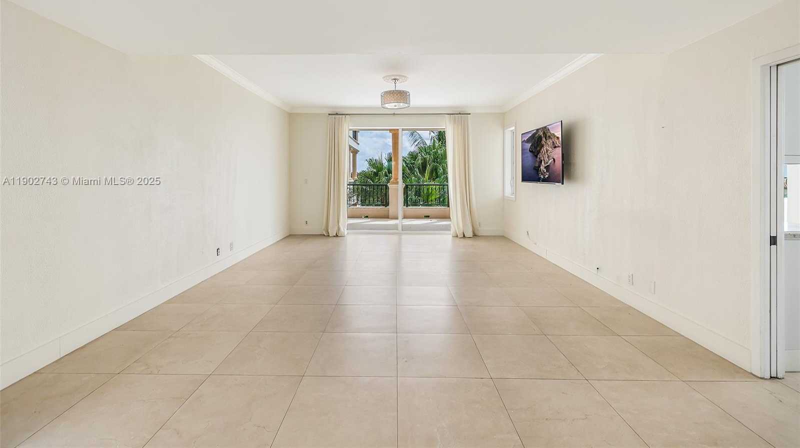 Small Image of 19236 FISHER ISLAND DR #19236, Miami Beach Number 6