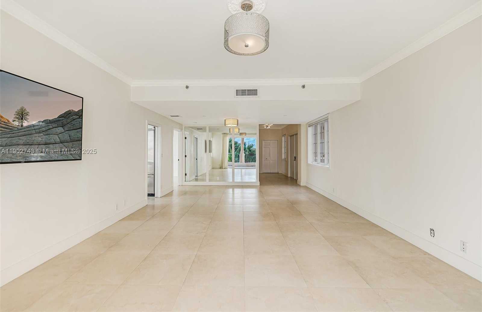 Small Image of 19236 FISHER ISLAND DR #19236, Miami Beach Number 7