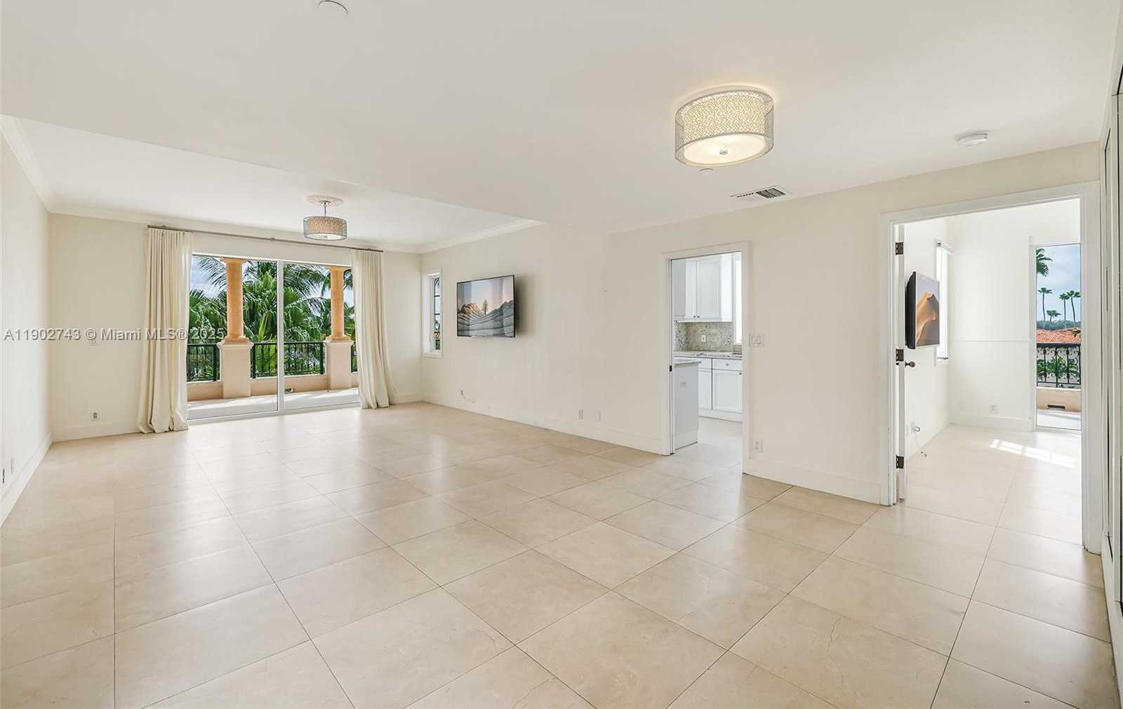 Small Image of 19236 FISHER ISLAND DR #19236, Miami Beach Number 9
