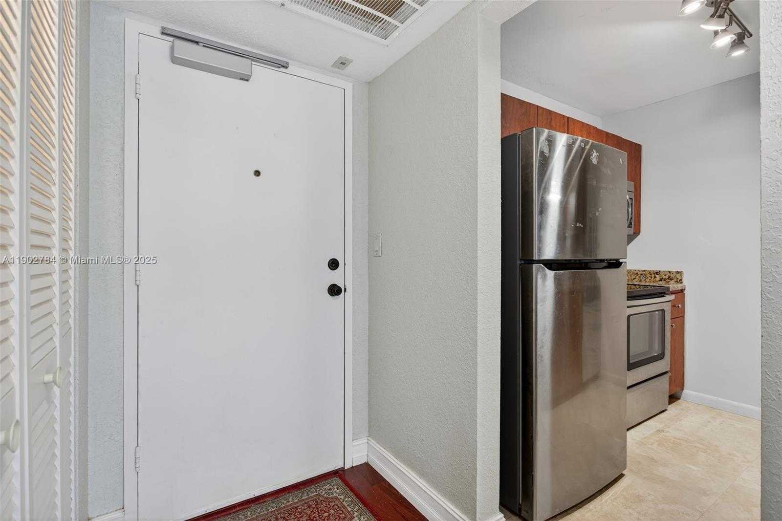 Small Image of 777 SOUTH FEDERAL HWY #RP305, Pompano Beach Number 3