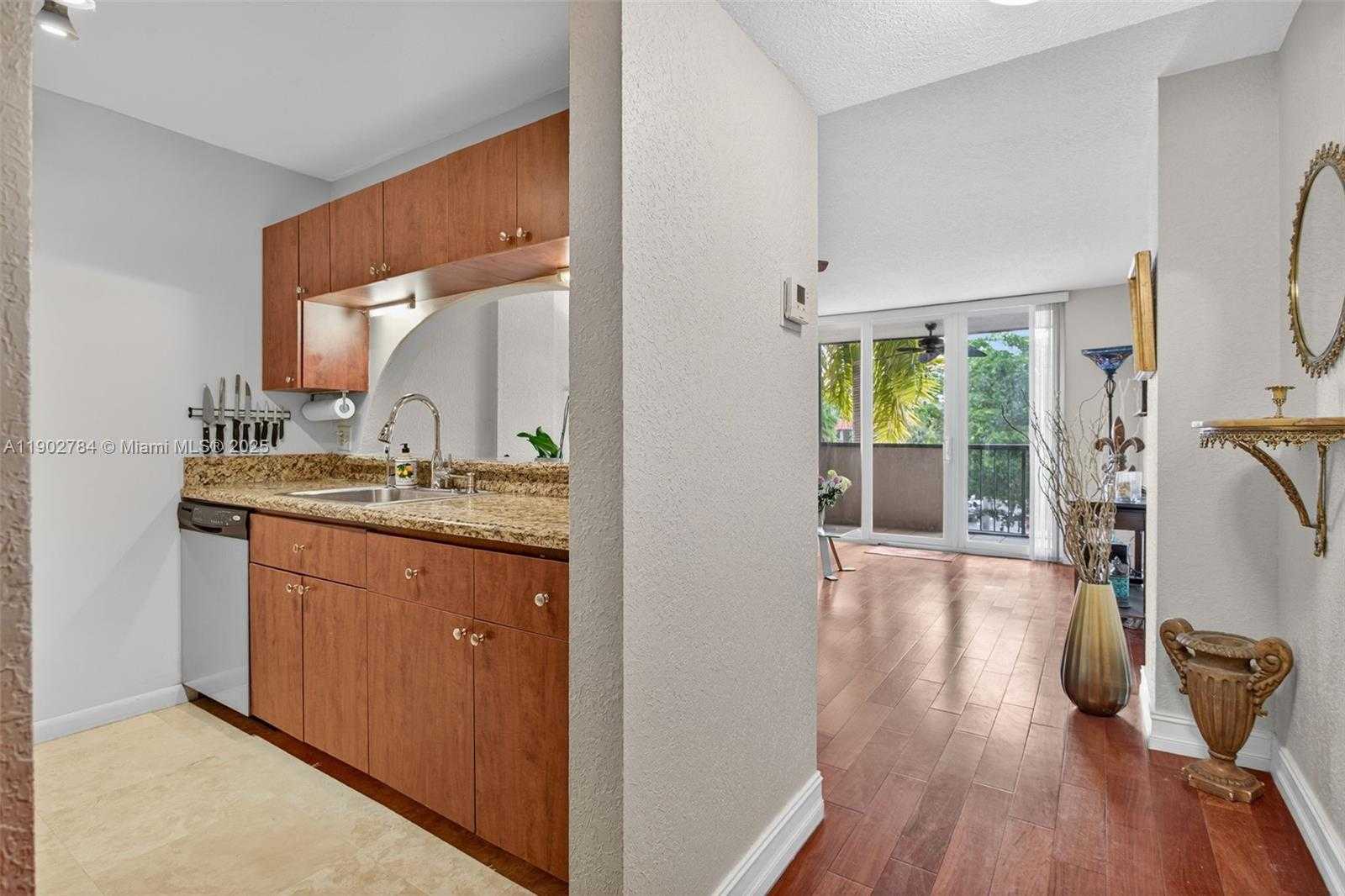 Small Image of 777 SOUTH FEDERAL HWY #RP305, Pompano Beach Number 5