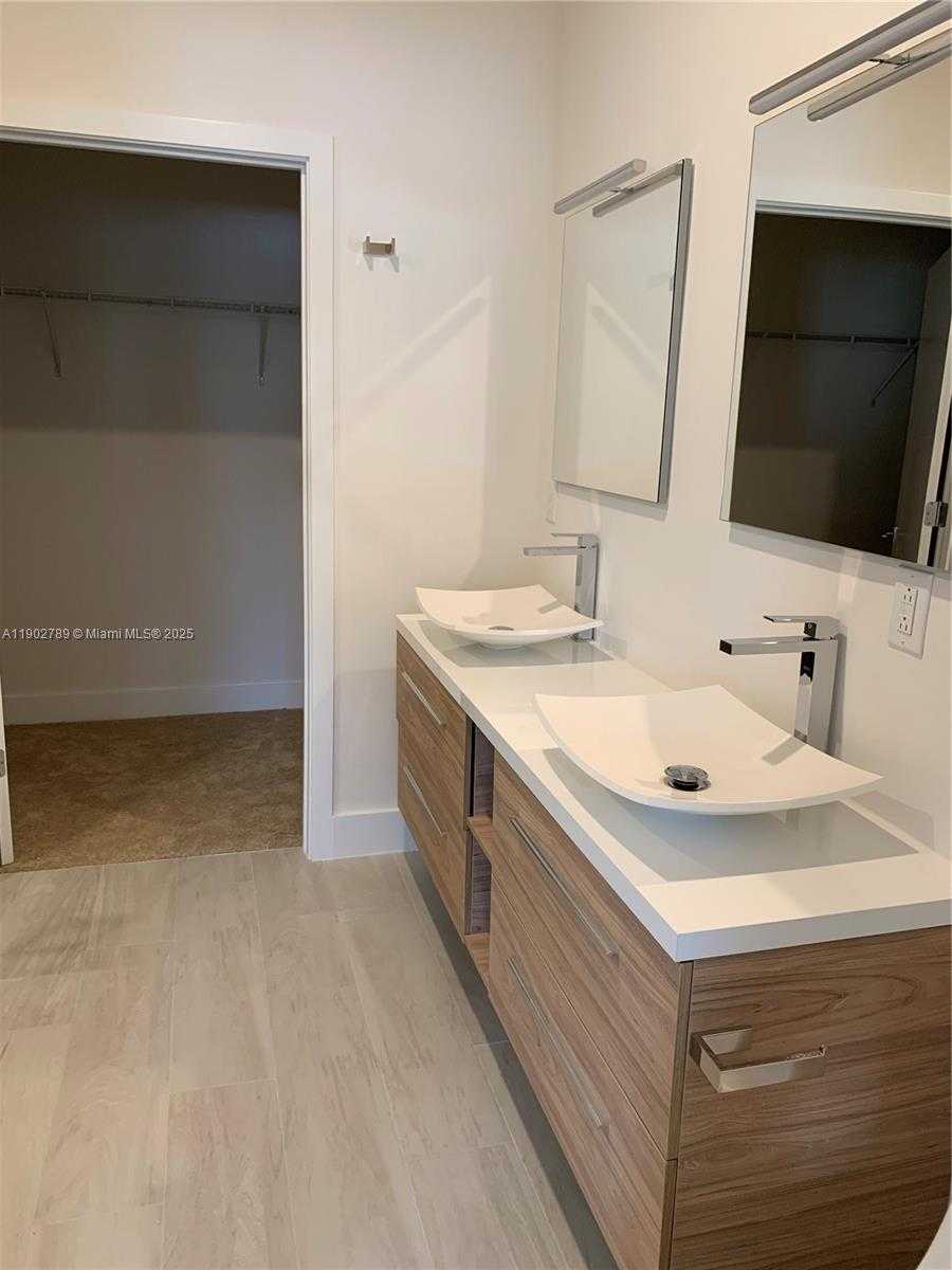 Small Image of 4416 NORTH WEST 9TH ST, Plantation Number 17