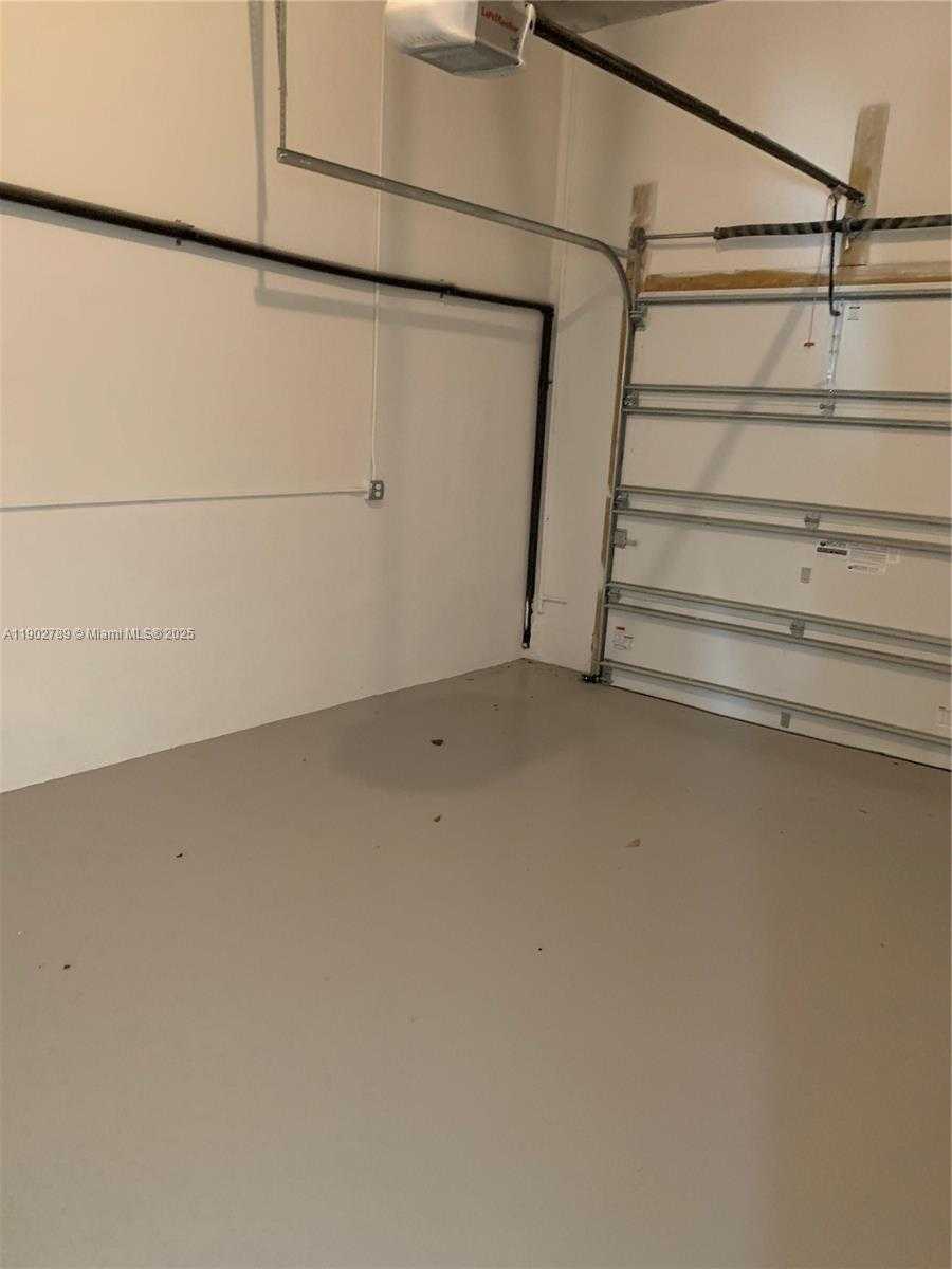 Small Image of 4416 NORTH WEST 9TH ST, Plantation Number 32