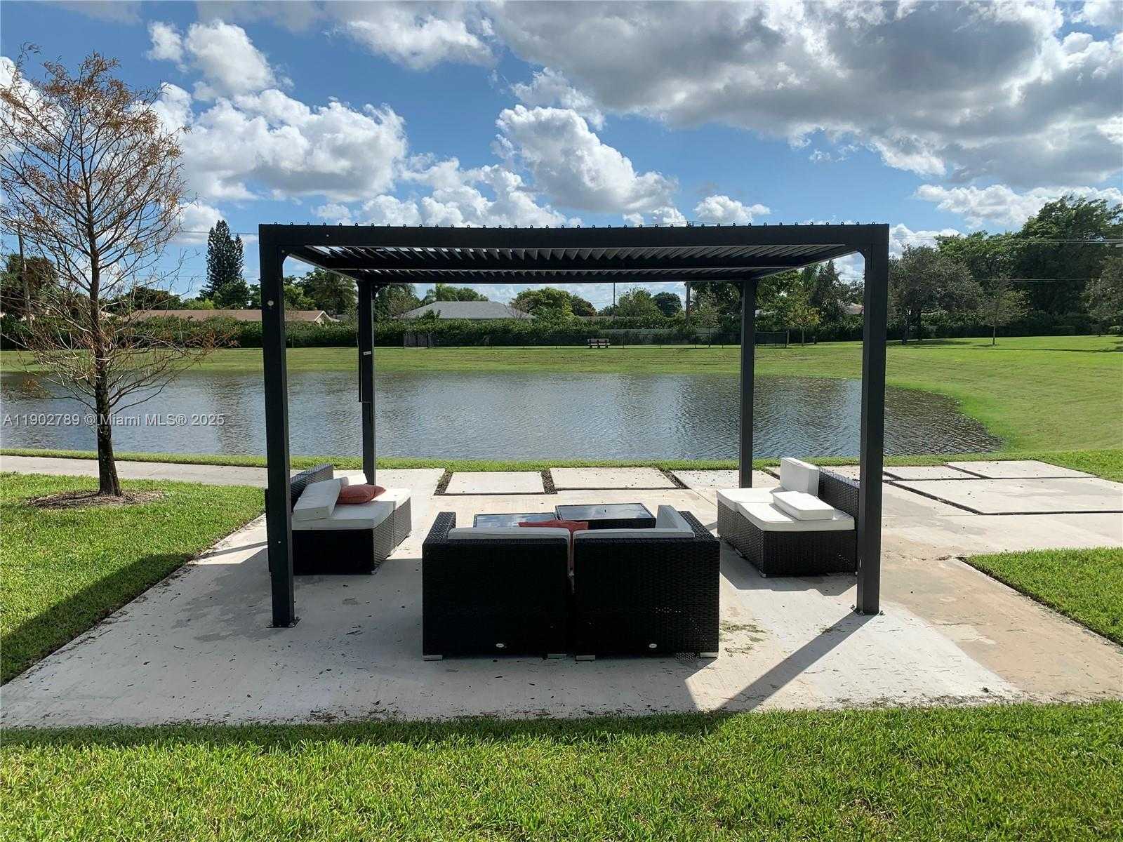 Small Image of 4416 NORTH WEST 9TH ST, Plantation Number 36