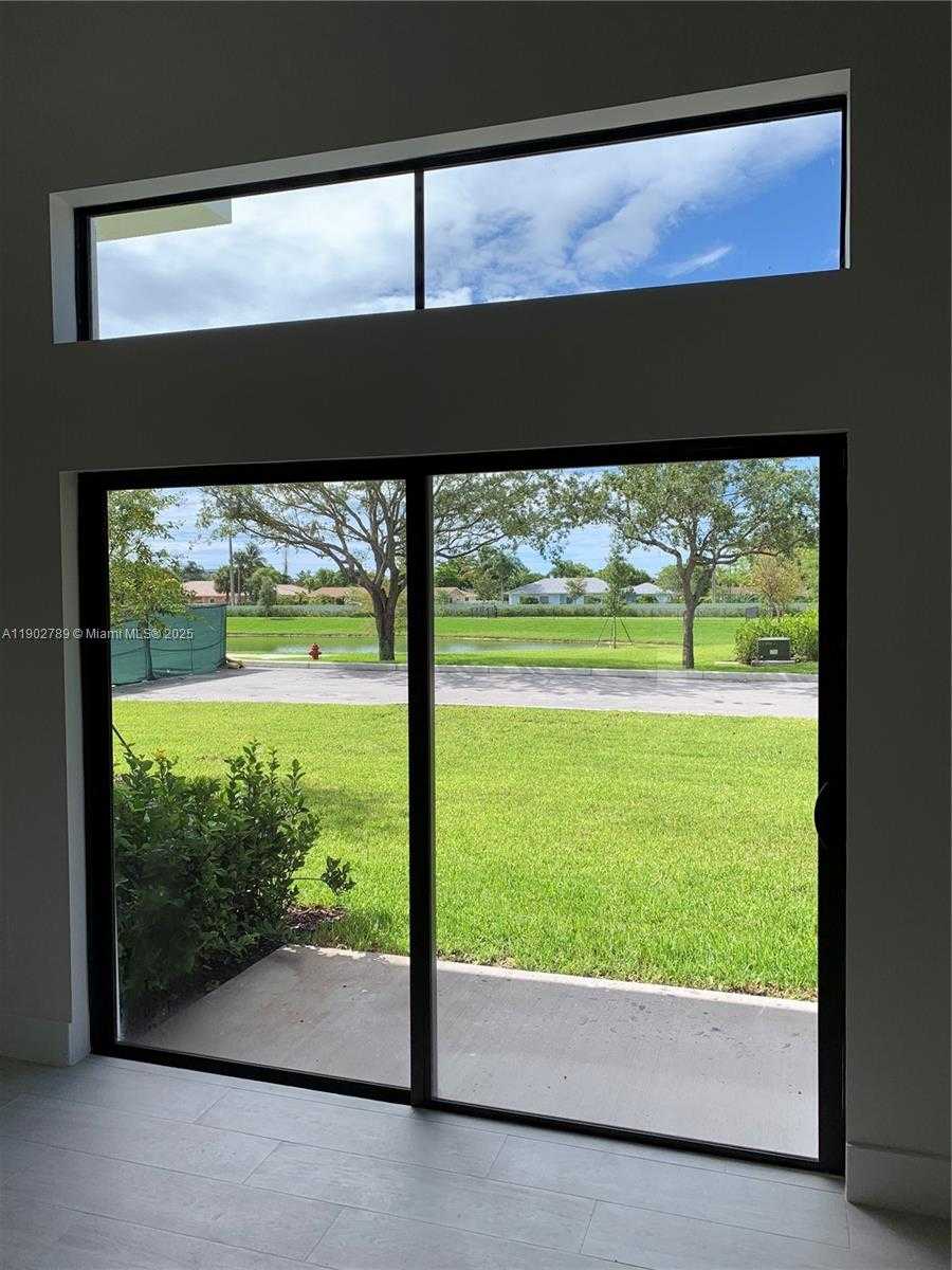 Small Image of 4416 NORTH WEST 9TH ST, Plantation Number 7