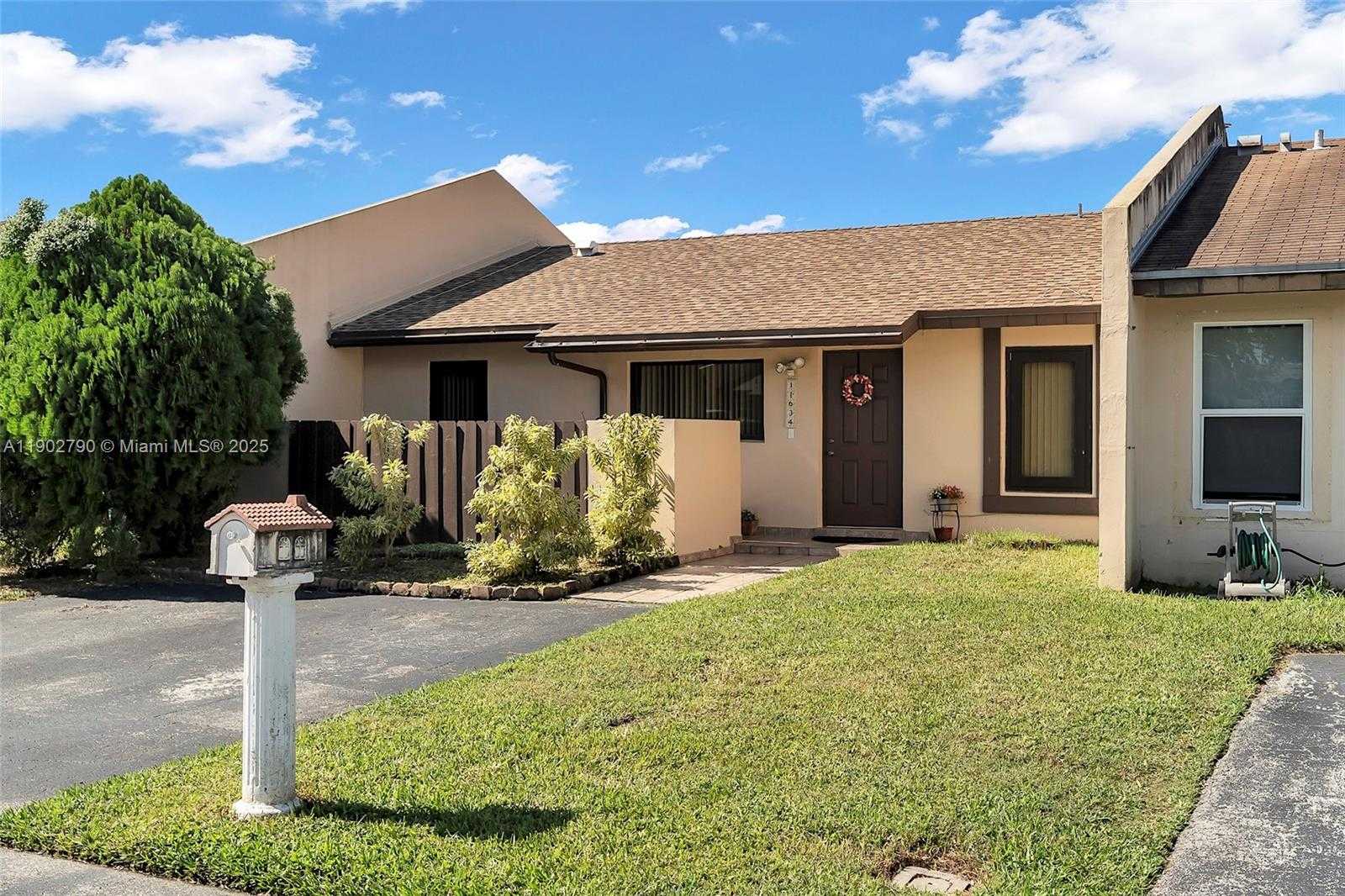 Small Image of 11634 SOUTH WEST 125TH CT, Miami Number 1