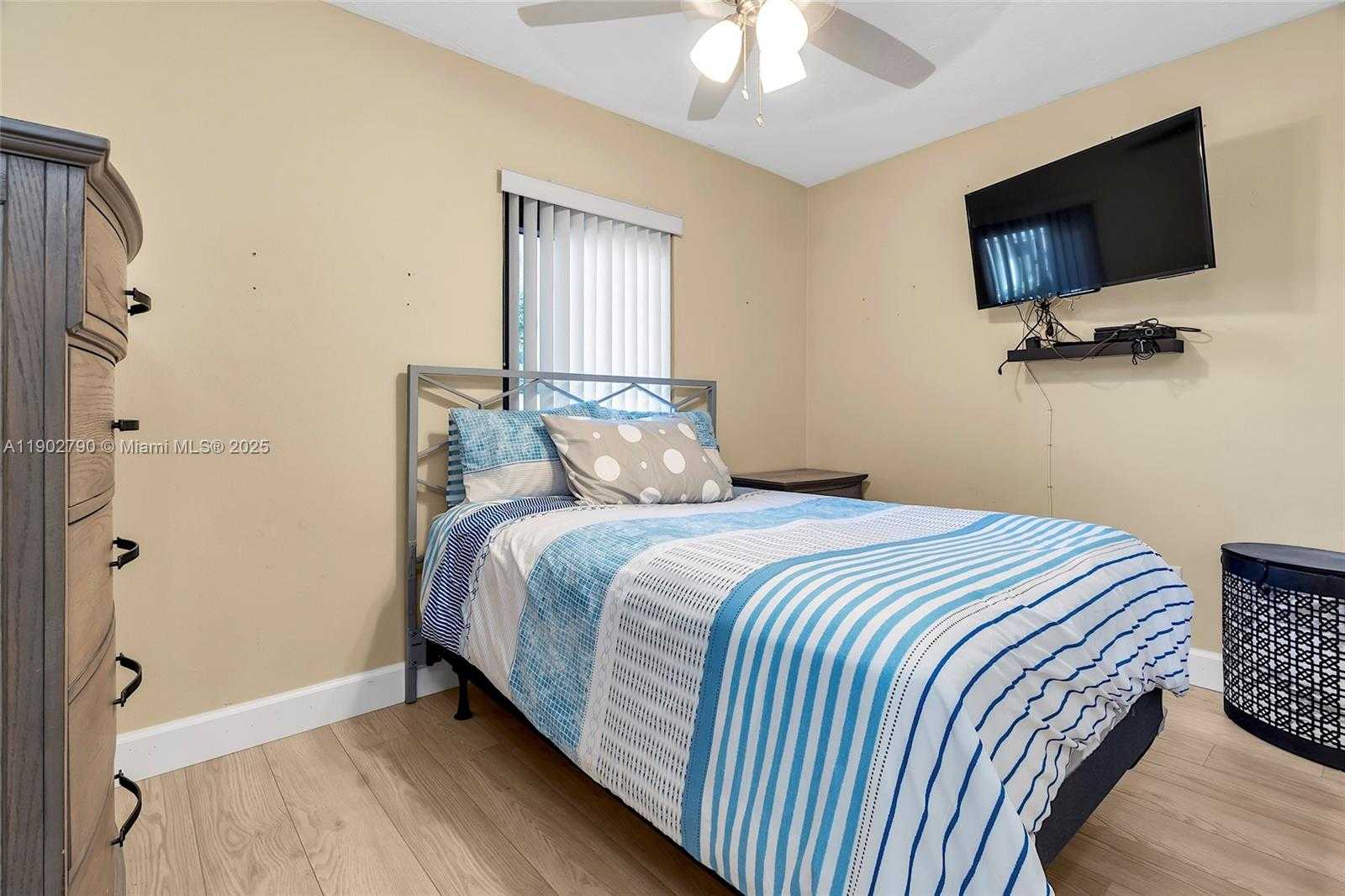 Small Image of 11634 SOUTH WEST 125TH CT, Miami Number 12