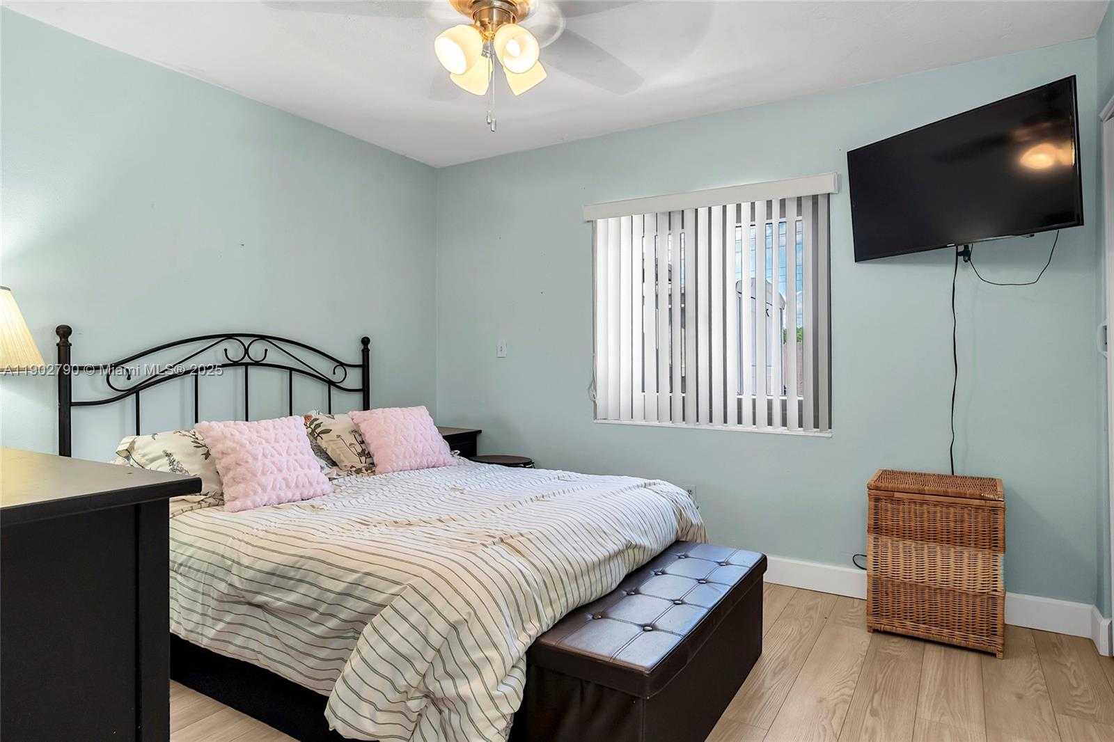 Small Image of 11634 SOUTH WEST 125TH CT, Miami Number 14