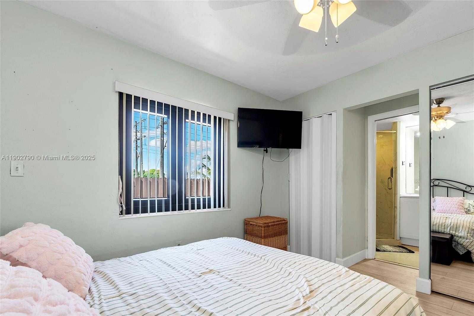 Small Image of 11634 SOUTH WEST 125TH CT, Miami Number 18