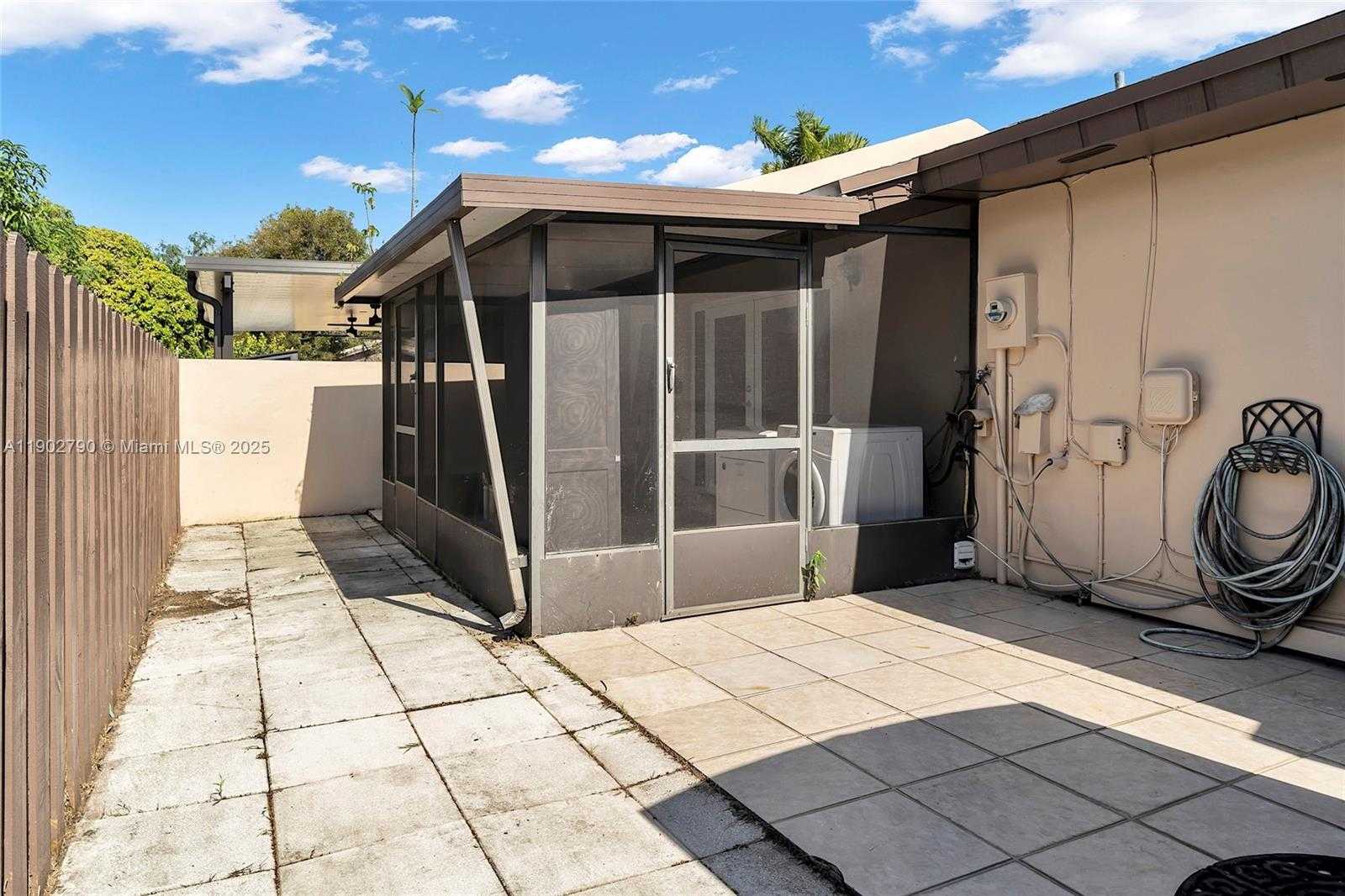 Small Image of 11634 SOUTH WEST 125TH CT, Miami Number 21