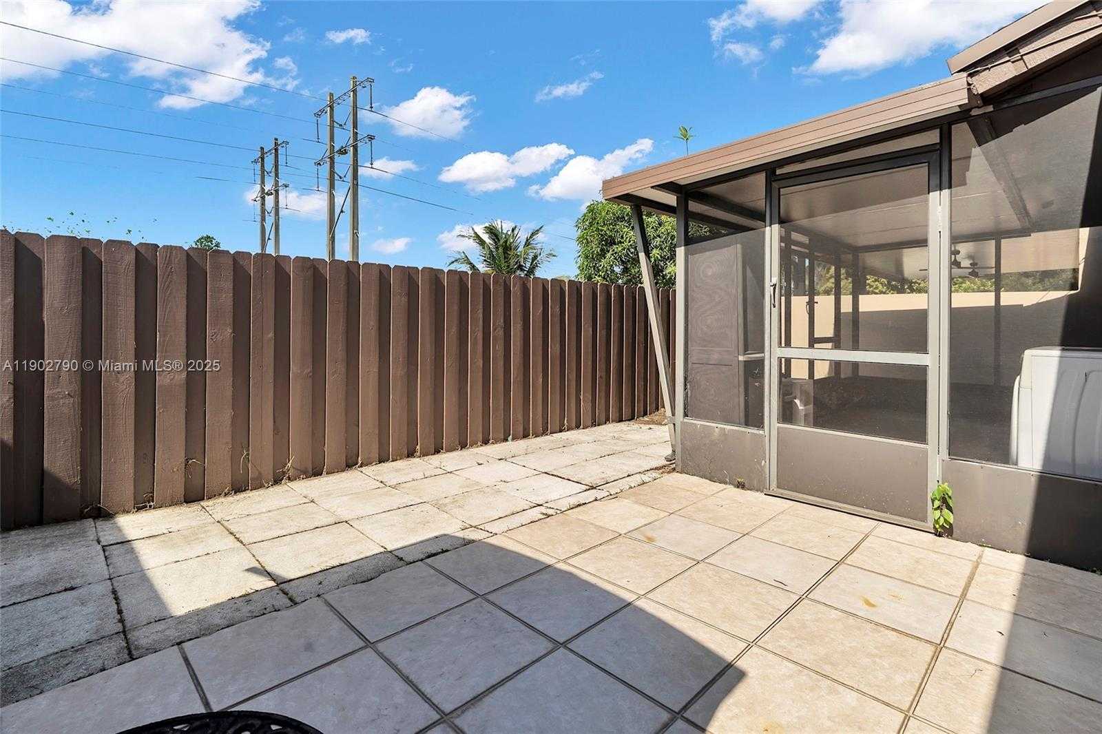 Small Image of 11634 SOUTH WEST 125TH CT, Miami Number 22