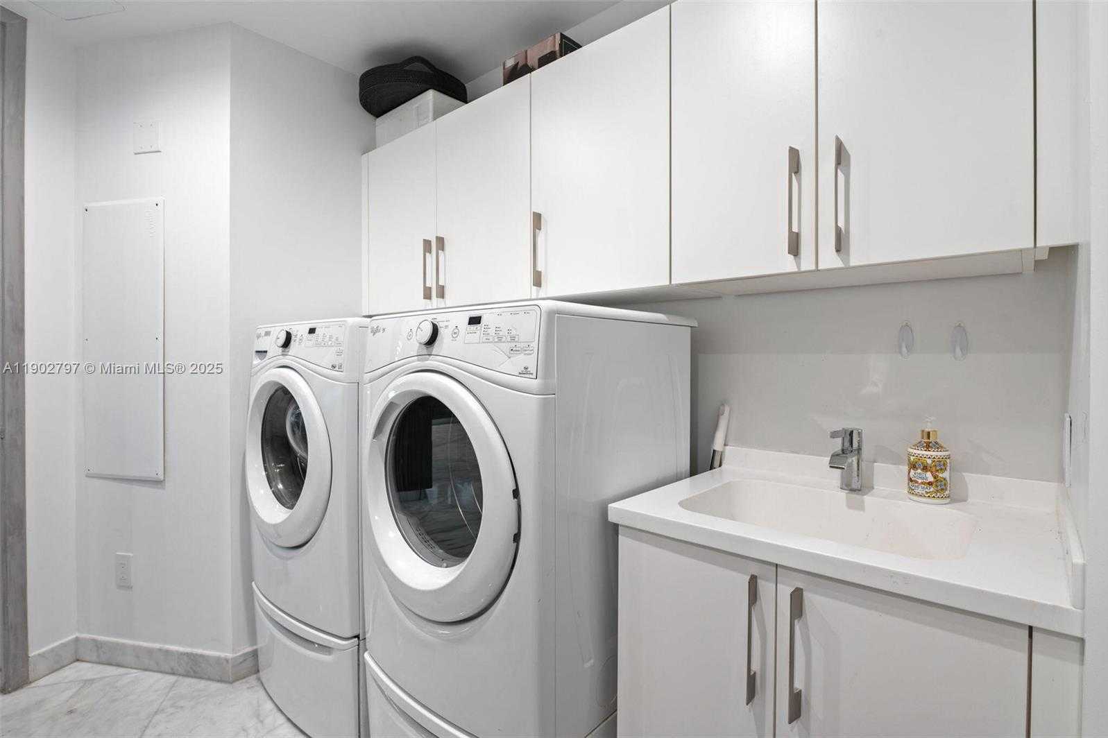 Small Image of 18555 COLLINS AVE #2405, Sunny Isles Beach Number 21