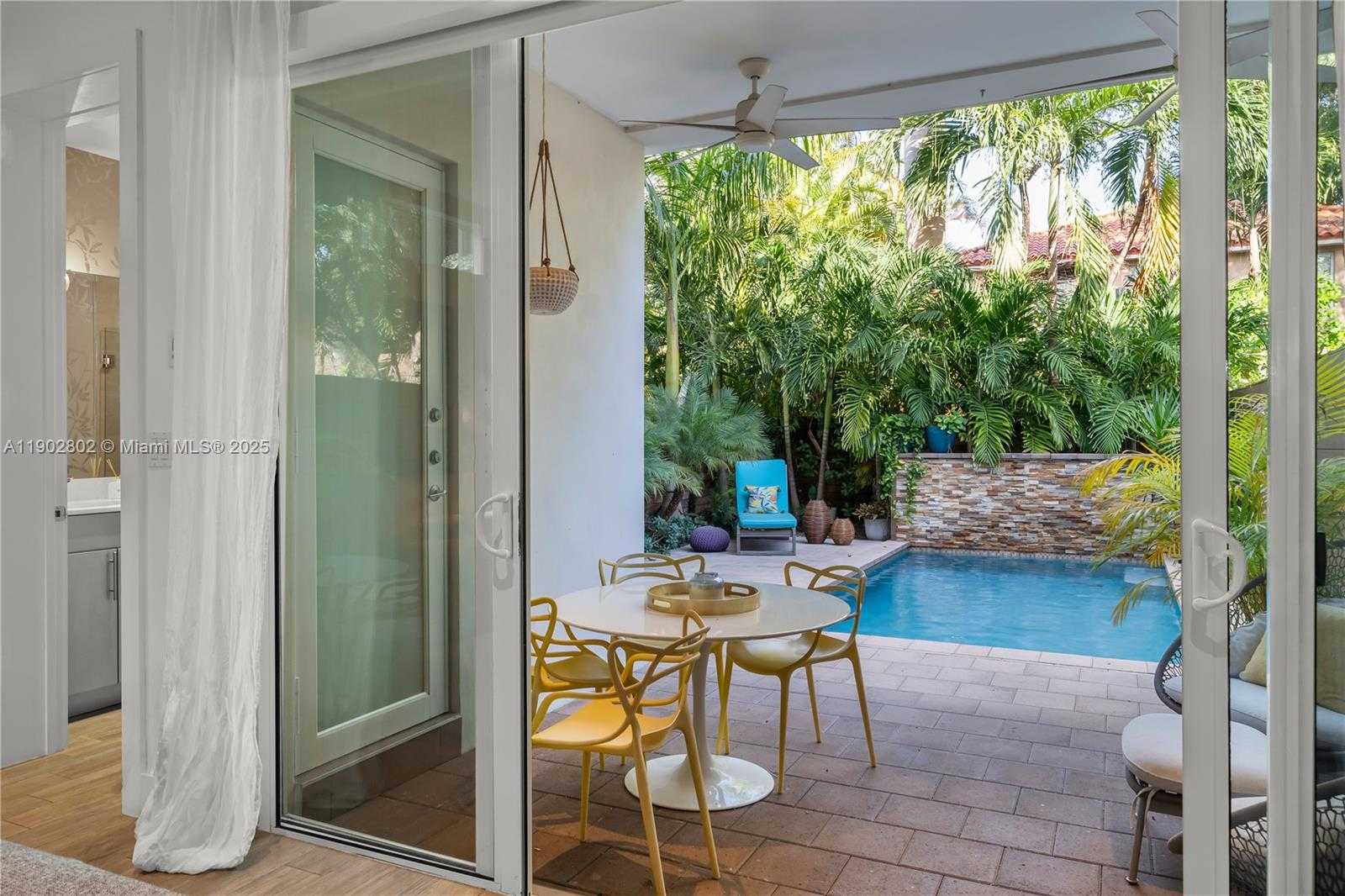 Imagen de Pequeño Objeto