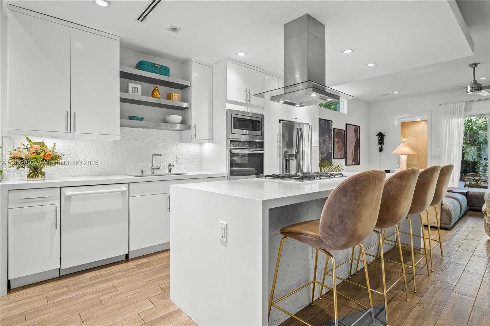 Imagen de Pequeño Objeto