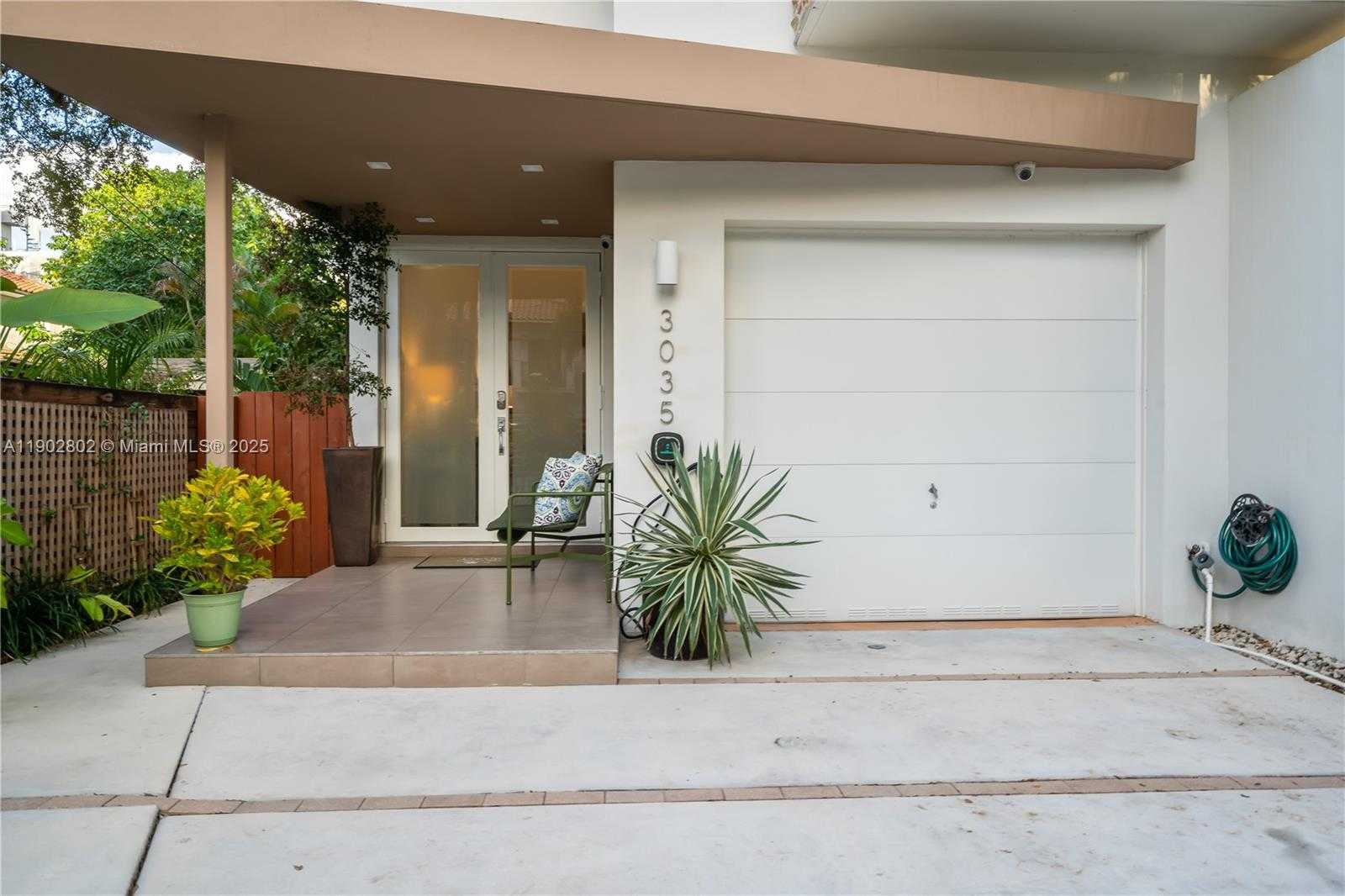 Imagen de Pequeño Objeto