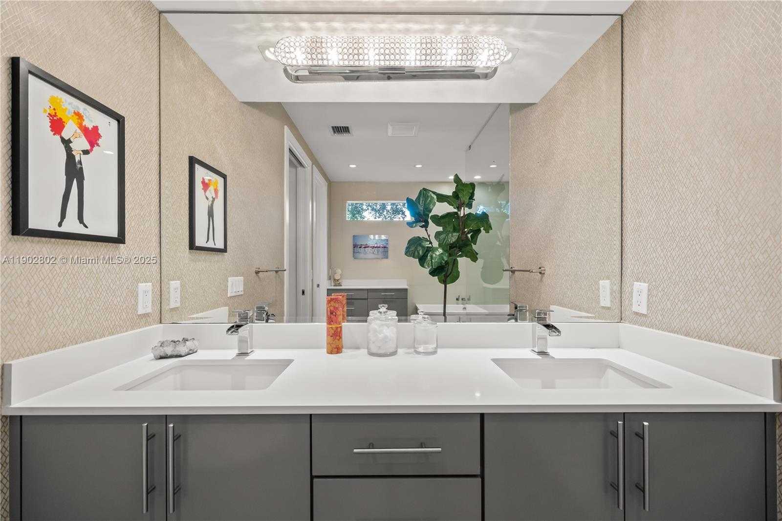 Imagen de Pequeño Objeto