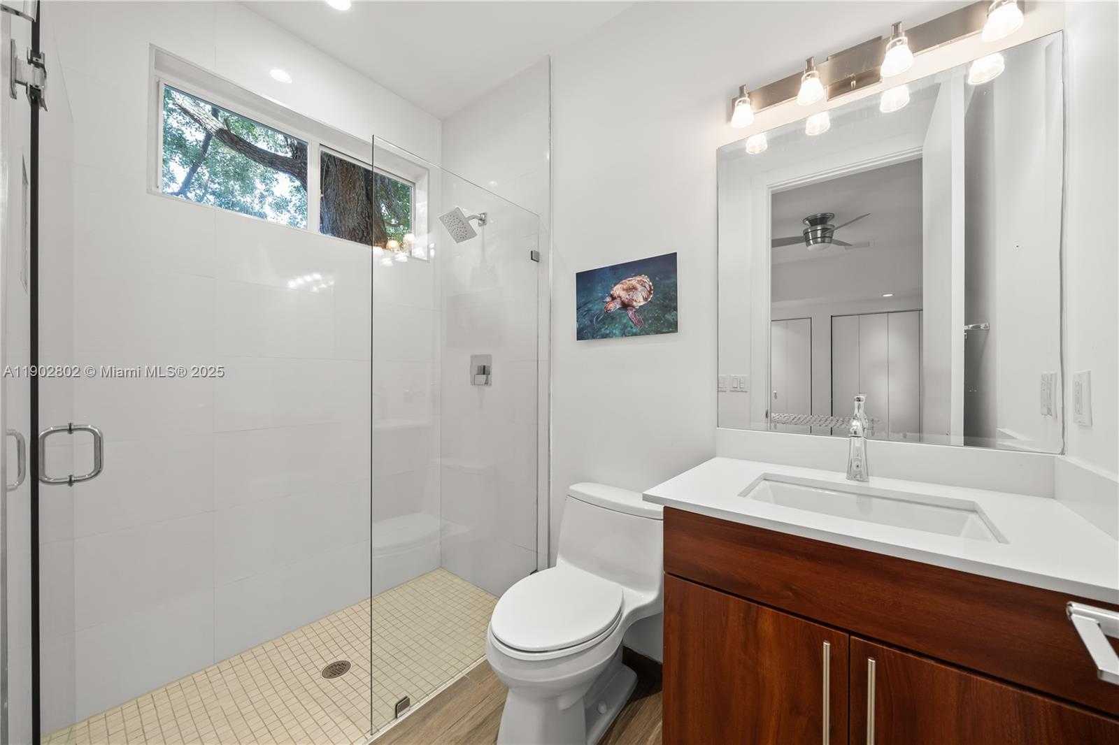 Imagen de Pequeño Objeto