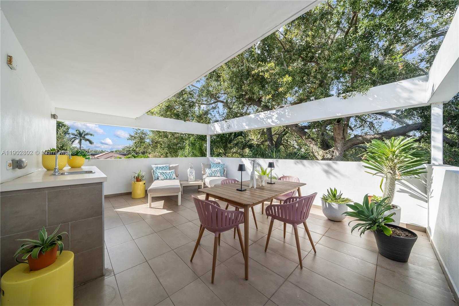 Imagen de Pequeño Objeto