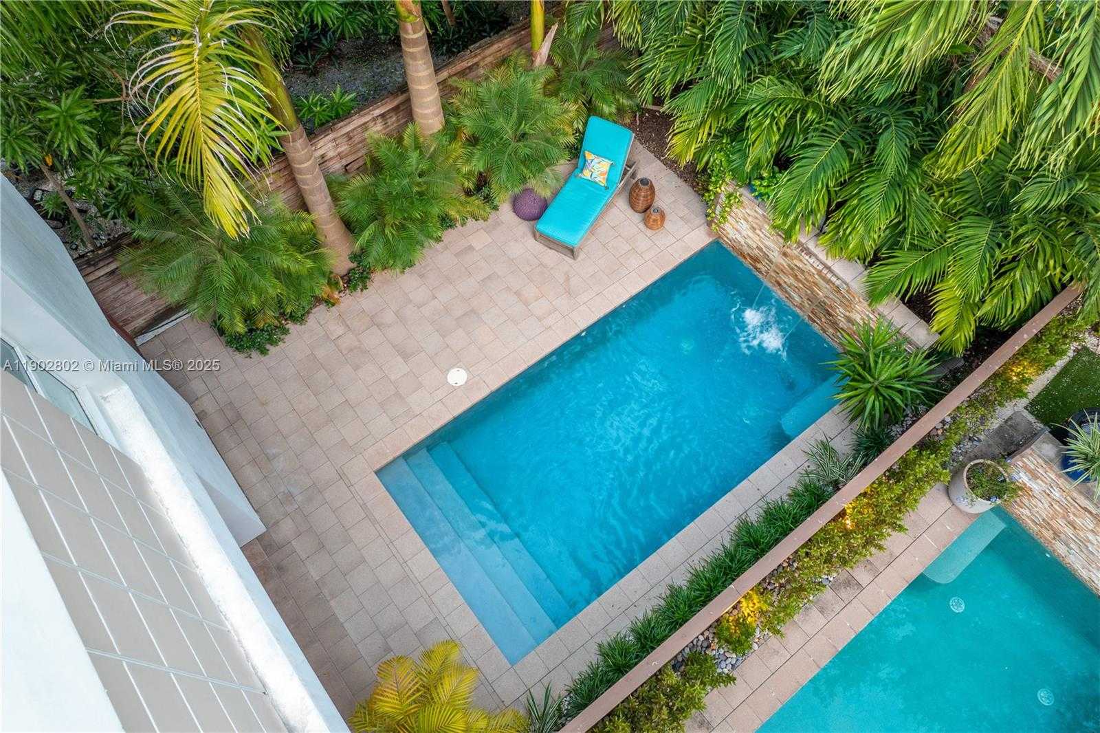 Imagen de Pequeño Objeto