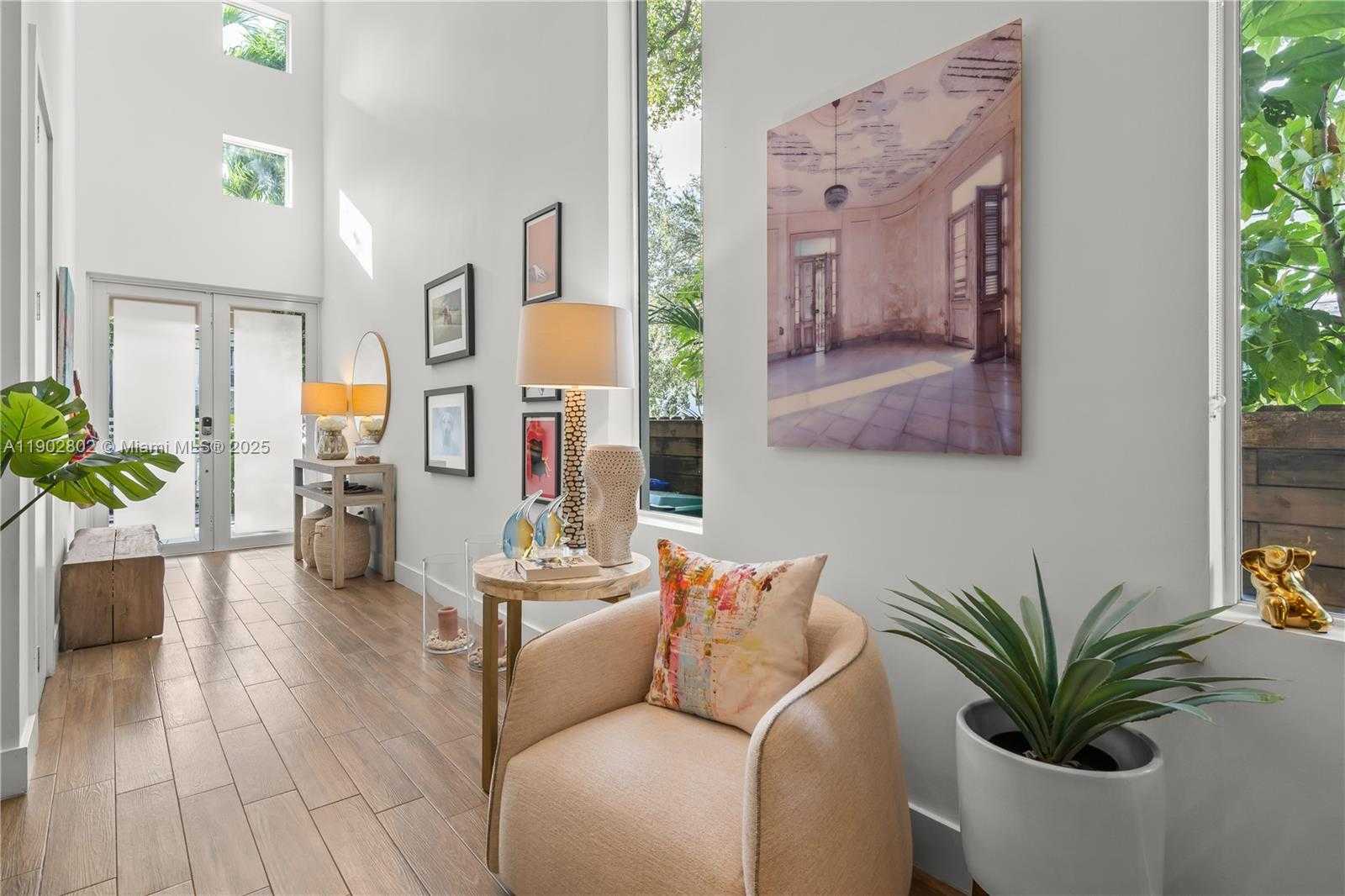 Imagen de Pequeño Objeto