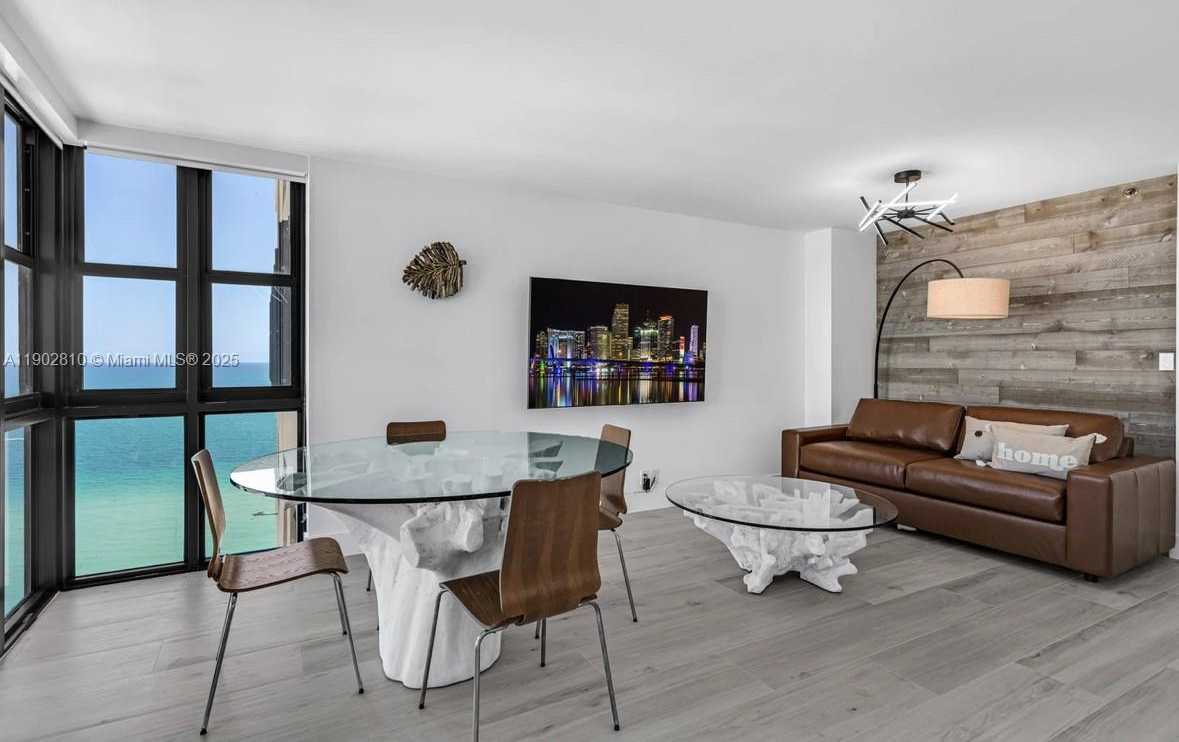 Small Image of 2555 COLLINS AVE #2200, Miami Beach Number 14