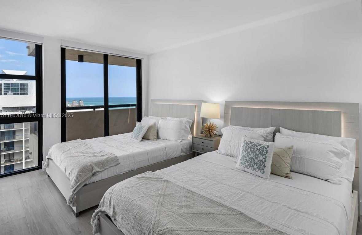 Small Image of 2555 COLLINS AVE #2200, Miami Beach Number 24