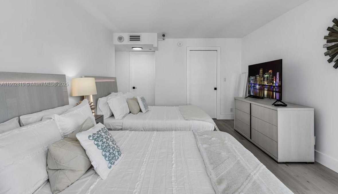 Small Image of 2555 COLLINS AVE #2200, Miami Beach Number 29