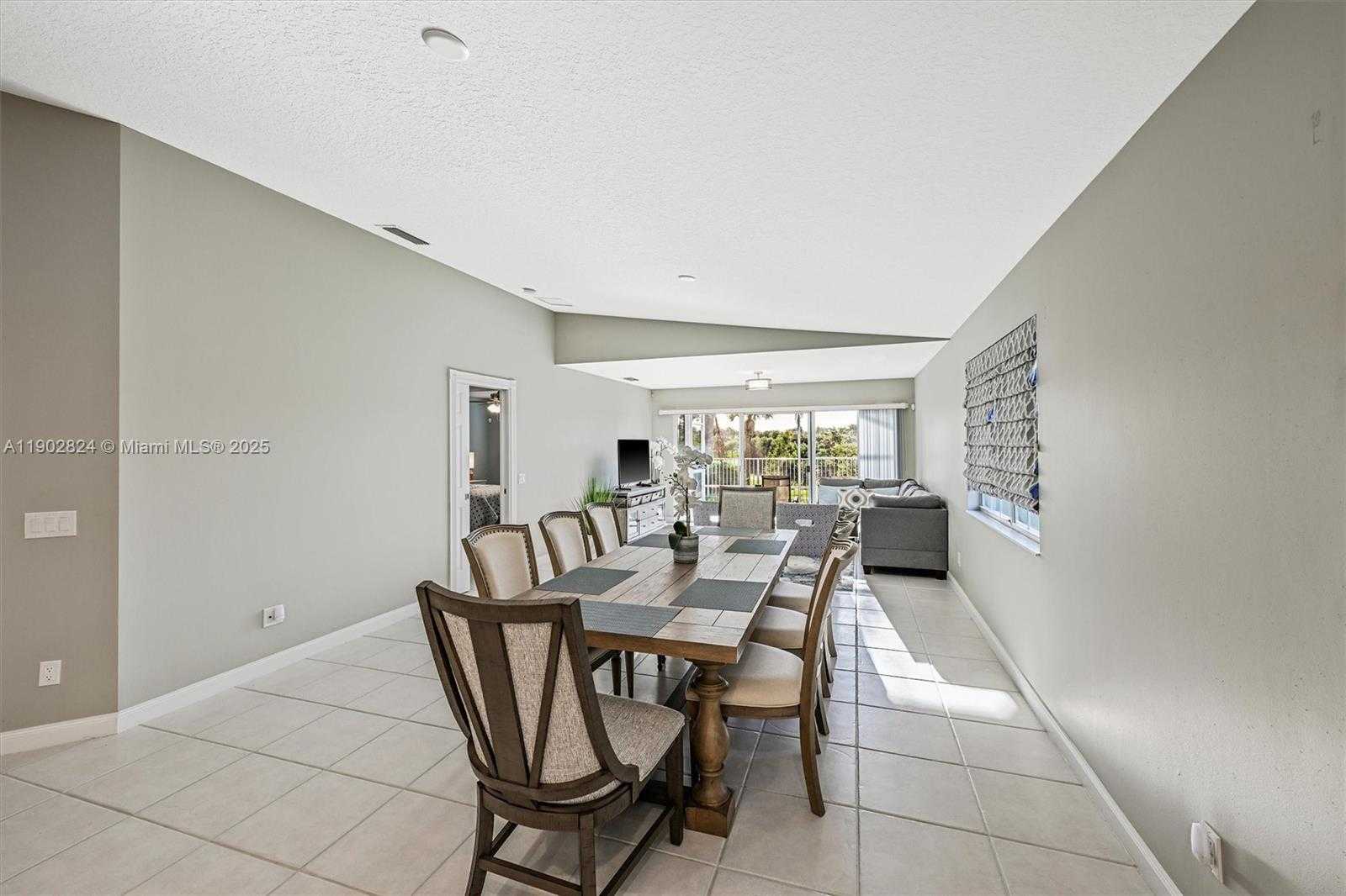 Small Image of Port St. Lucie Number 10