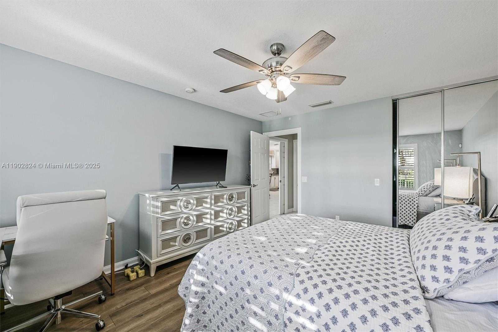 Small Image of Port St. Lucie Number 15