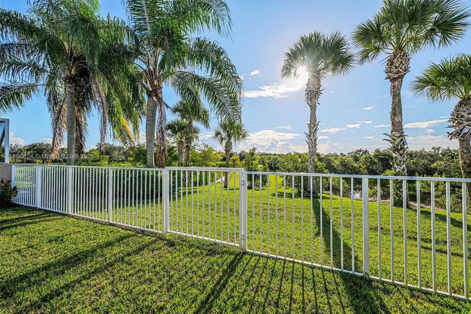 Small Image of Port St. Lucie Number 21