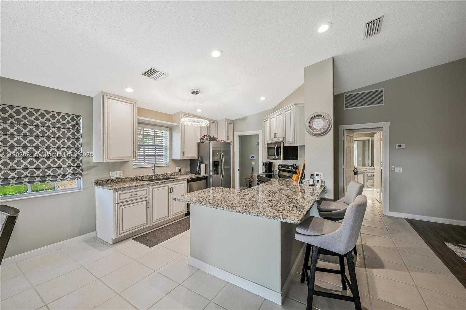 Small Image of Port St. Lucie Number 29