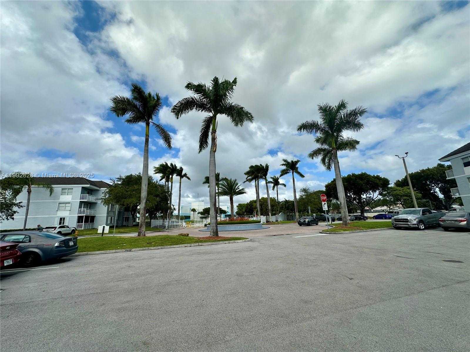 Small Image of 8640 SOUTH WEST 212TH ST #307, Cutler Bay Number 3