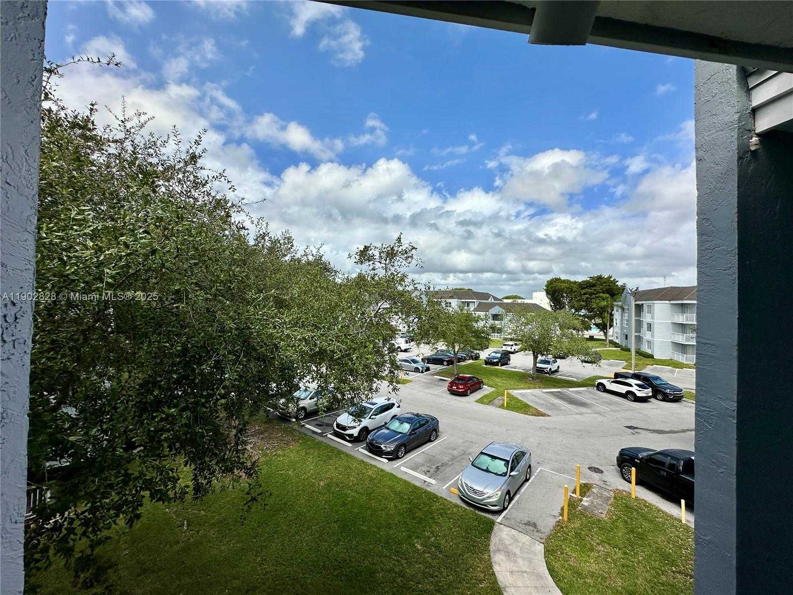 Small Image of 8640 SOUTH WEST 212TH ST #307, Cutler Bay Number 32