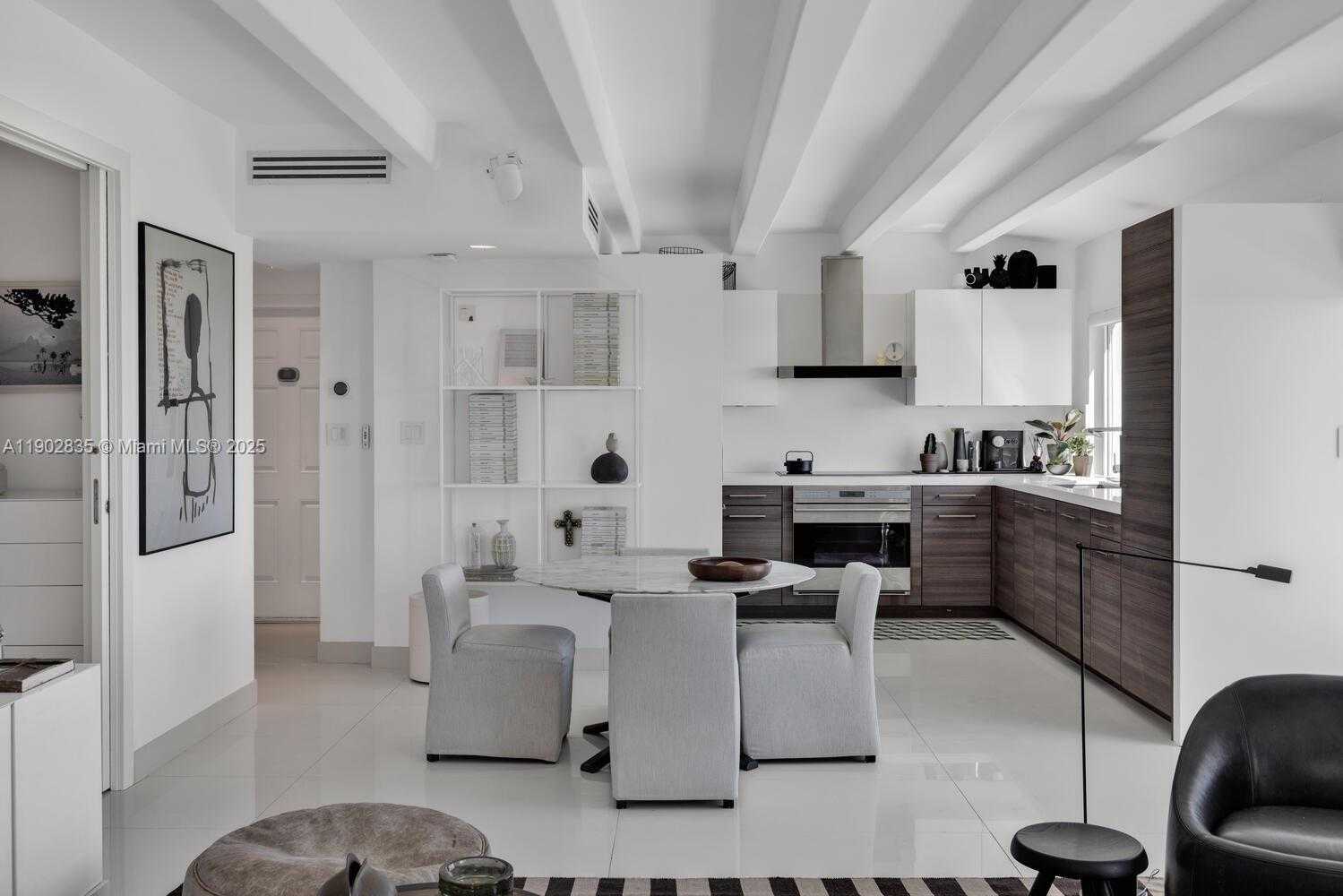 Imagen de Pequeño Objeto