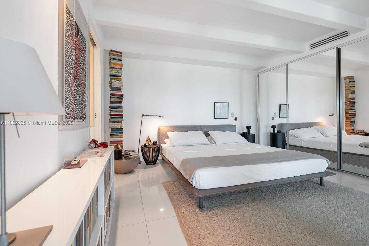 Imagen de Pequeño Objeto