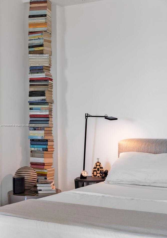 Imagen de Pequeño Objeto